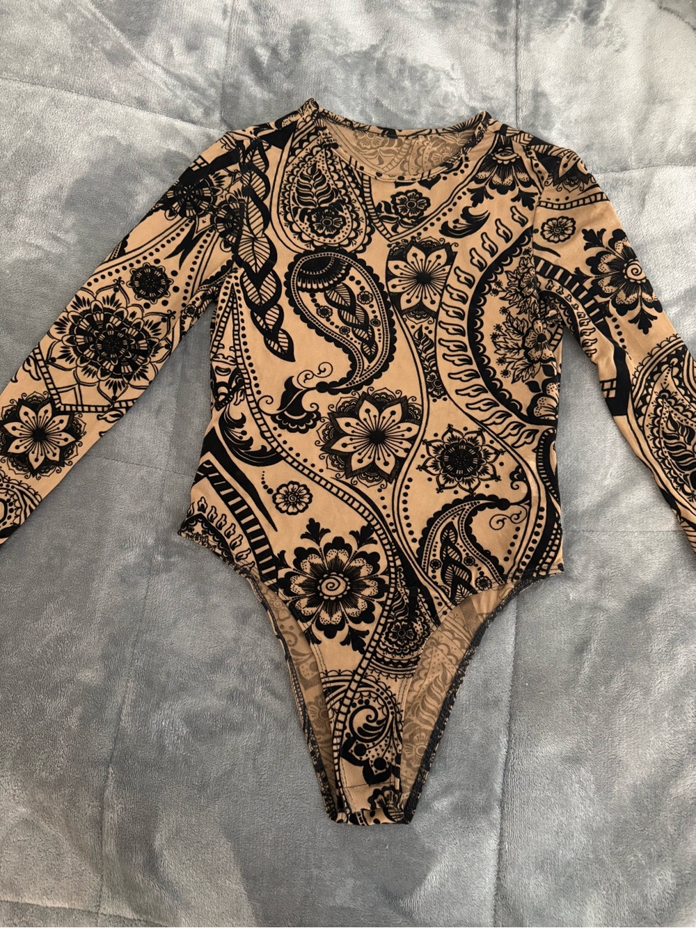 SHEIN Black Paisley Floral Long Sleeve Bodysuit